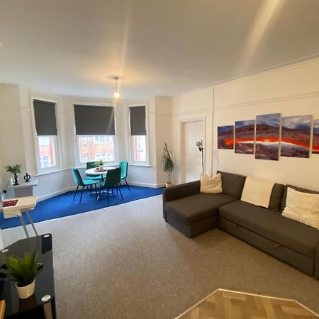 Seaside Escape In Central Bournemouth Spacious Stylish & Inviting Urban Heights ภายนอก รูปภาพ