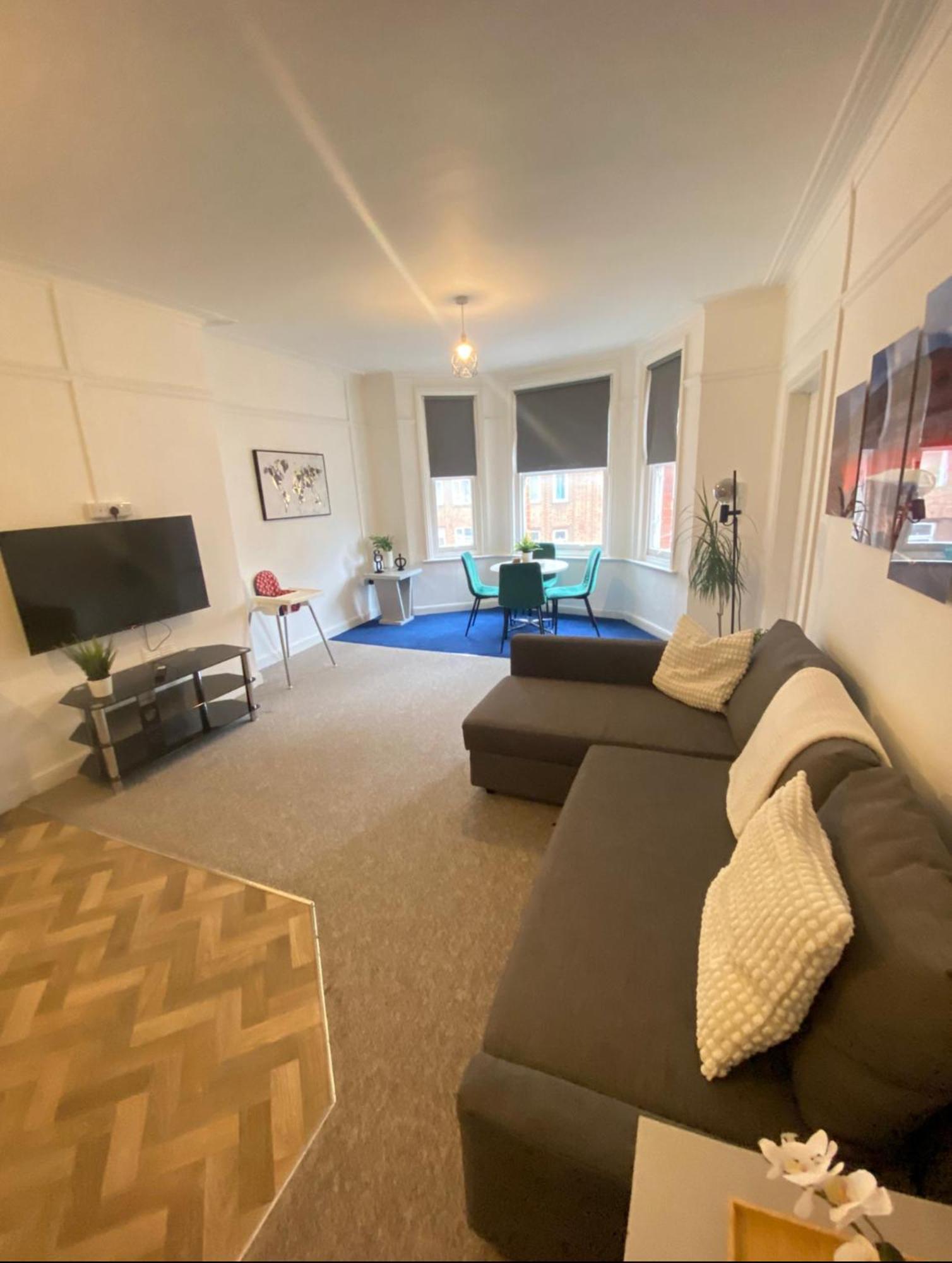 Seaside Escape In Central Bournemouth Spacious Stylish & Inviting Urban Heights ภายนอก รูปภาพ